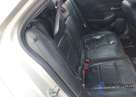 2015 Chevrolet Malibu 1Lz z USA, uszkodzony, nr VIN 1G11F5SL1FF257237